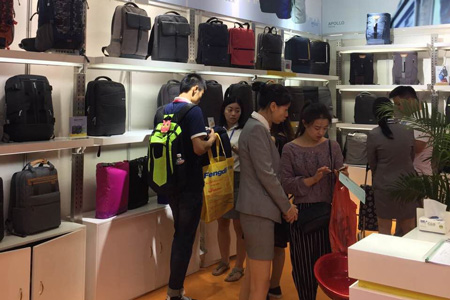買家正在保存聯系電話