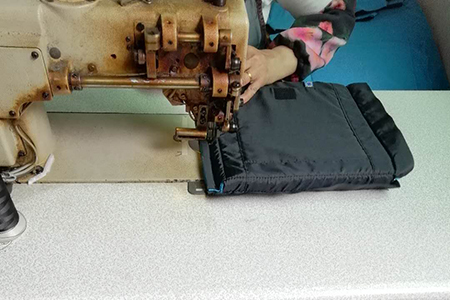 華北工控定制員工福利雙肩電腦背包